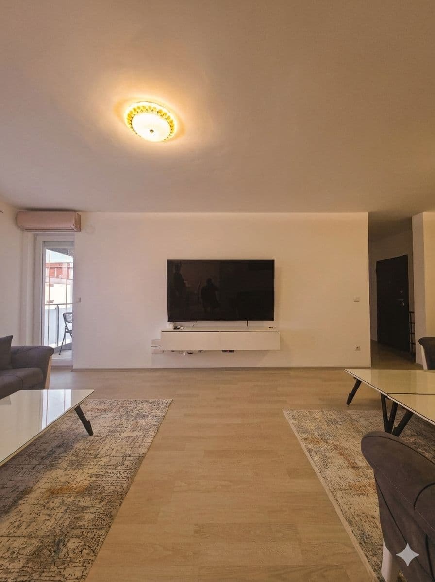 Banesë në SHITJE – 198 m² | Fushë 4