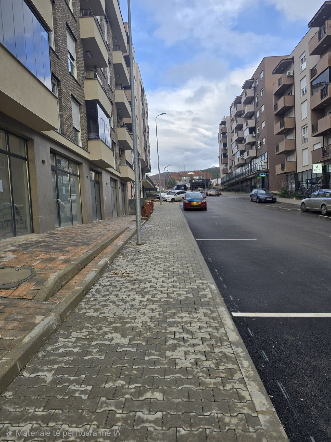 HAPËSIRË KOMERCIALE PËR SHITJE OSE QIRA – 133 m² | MATI 1, PRISHTINË 2