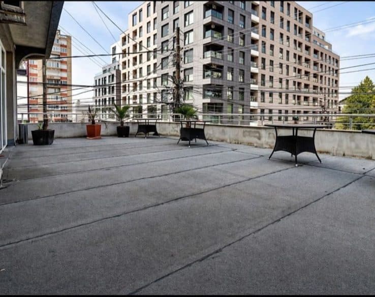 LOKAL ME QIRA – 320 m² | RRUGA GAZMEND 2