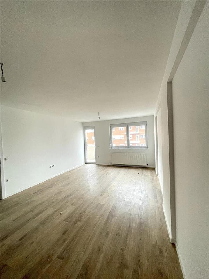 APARTAMENT PËR QIRA – 84 m² 4