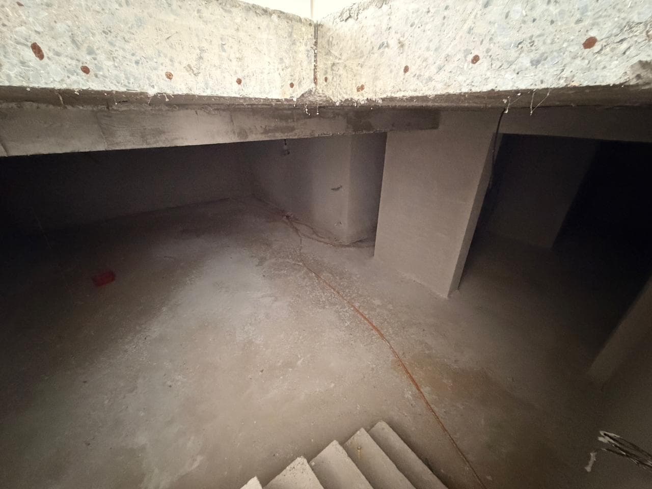 Lokal me QIRA – 216 m² | në Rrugën B 3