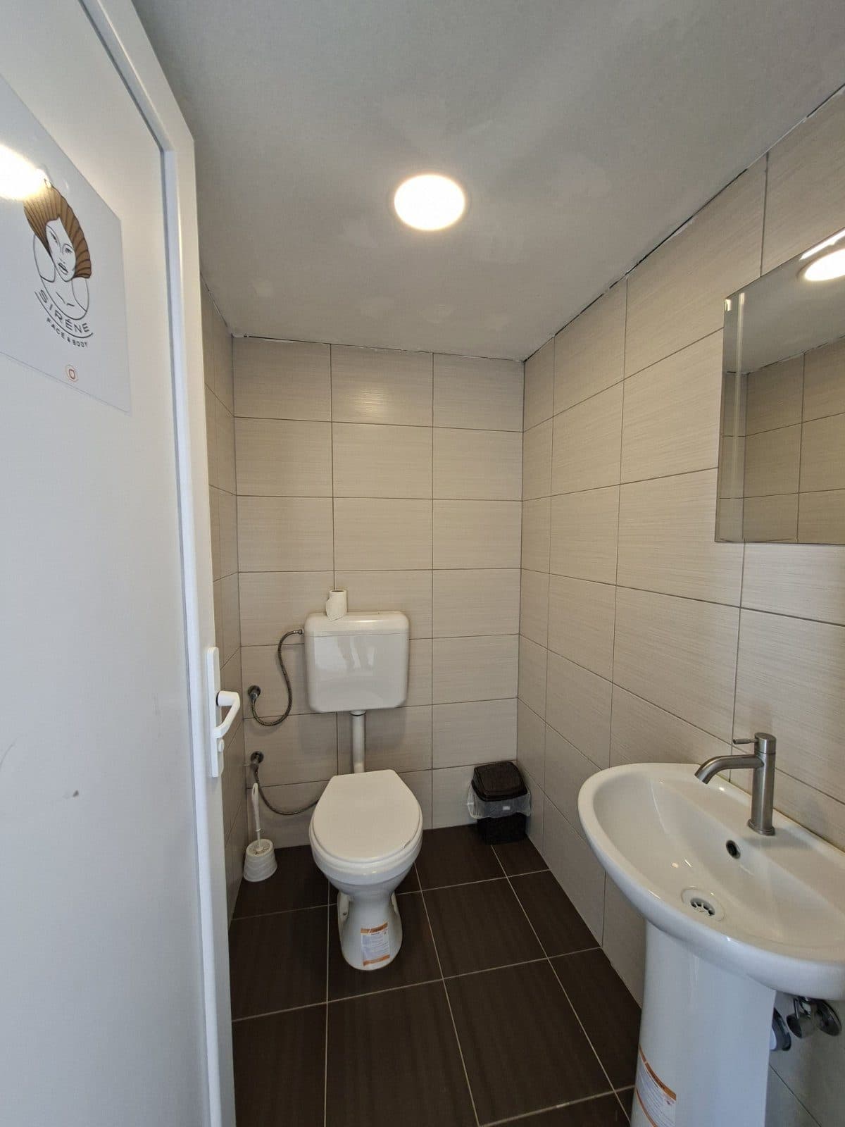 Lokal me QIRA – 130 m² | Arbëri 4