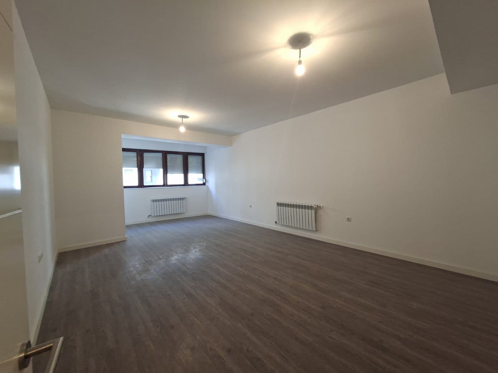 Zyrë me QIRA – 145 m² | Lakrishte, 2