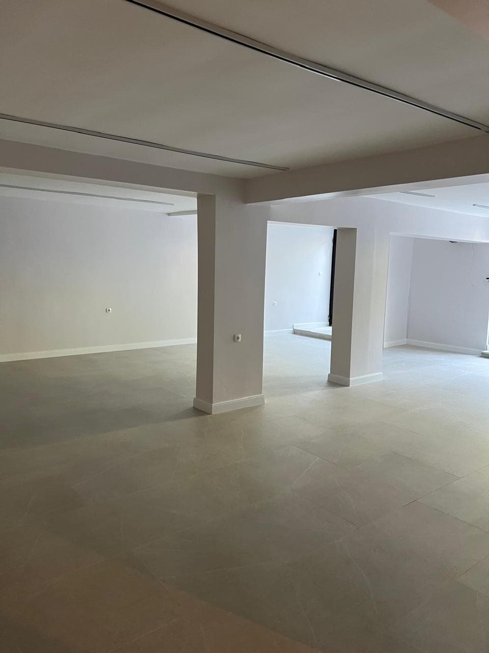 HAPËSIRË KOMERCIALE PËR QIRA – 105 m² | ULPIANË, PRISHTINA
