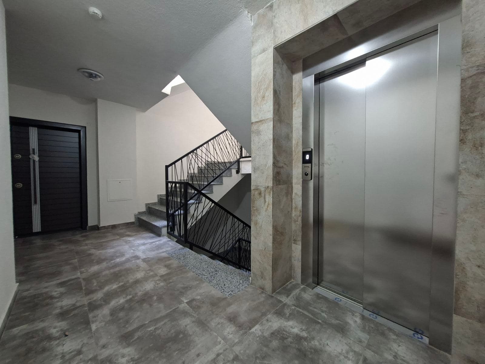 Banesë në SHITJE – 105 m² | Fushë Kosovë 2