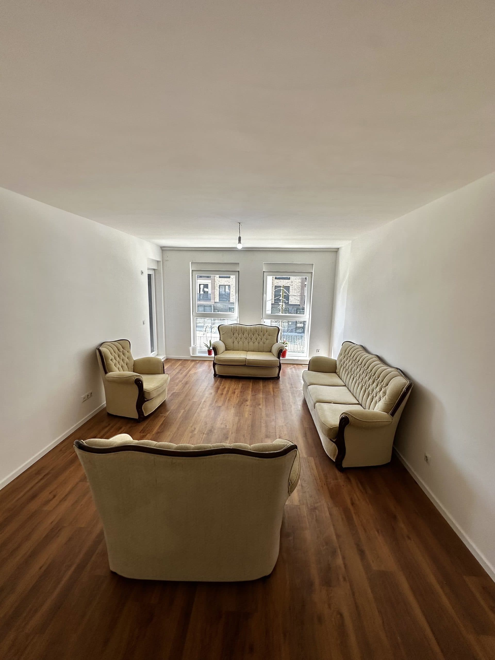 Zyre me QIRA - 68 m²| Rruga B