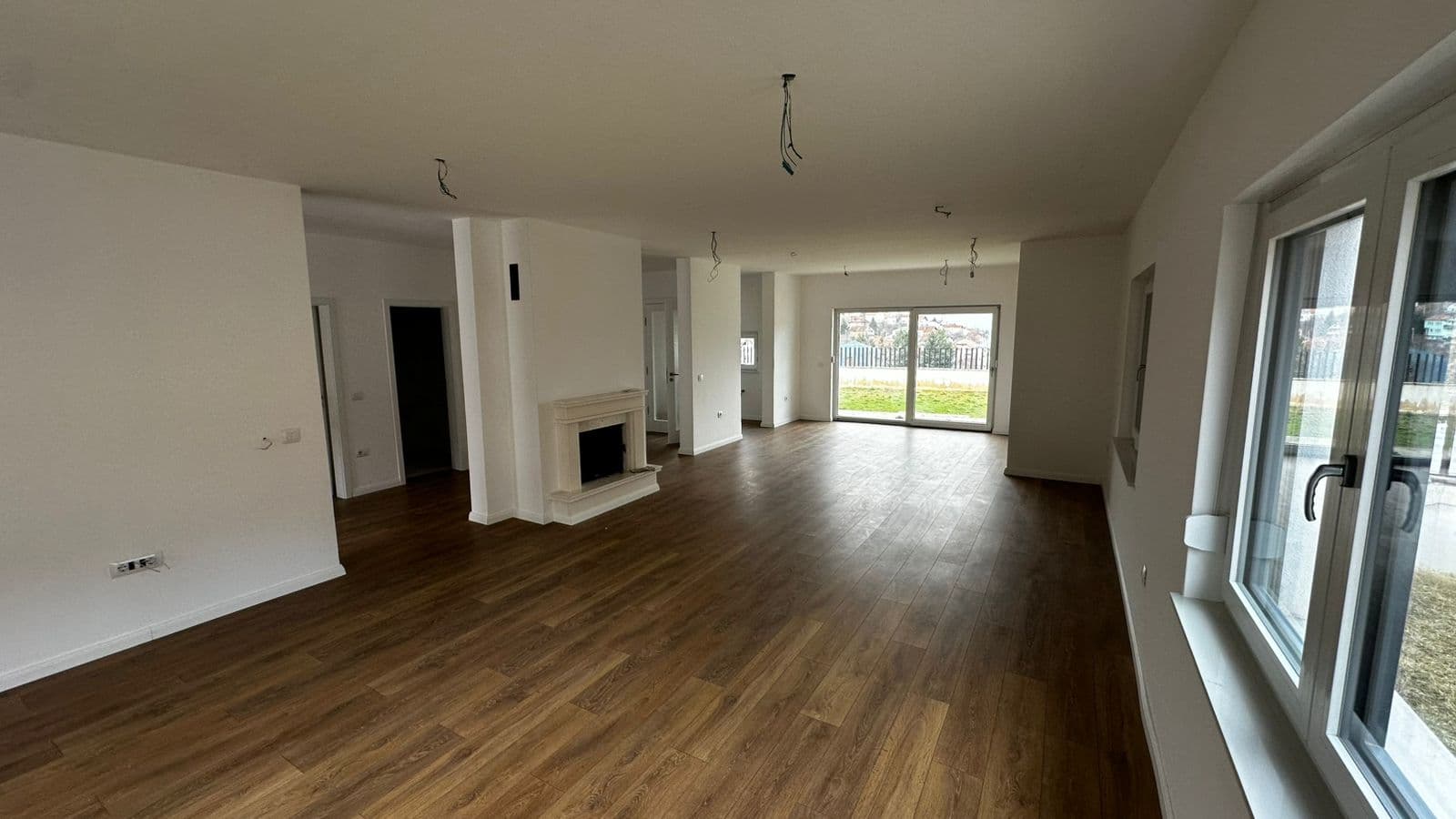 Shtëpi në SHITJE – 319 m² | Sofalia 3