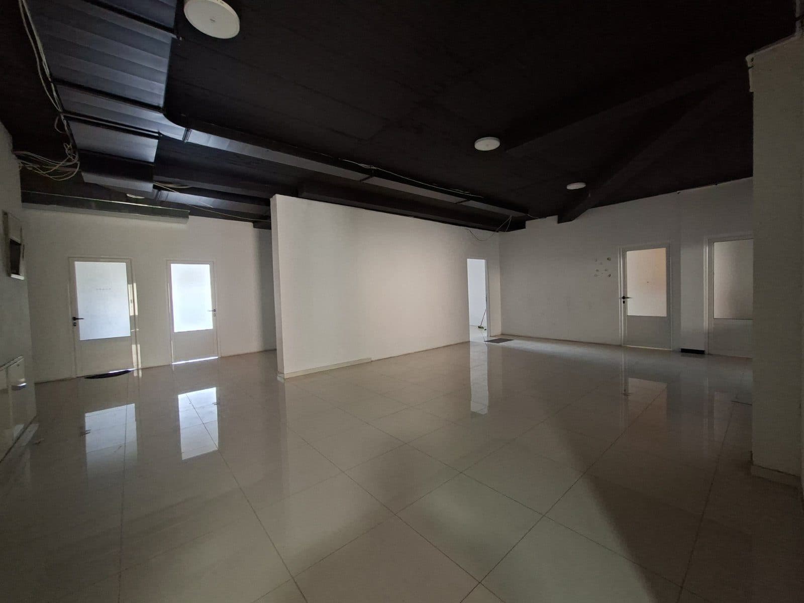 Lokal në SHITJE / QIRA – 450 m² | Fushë 2