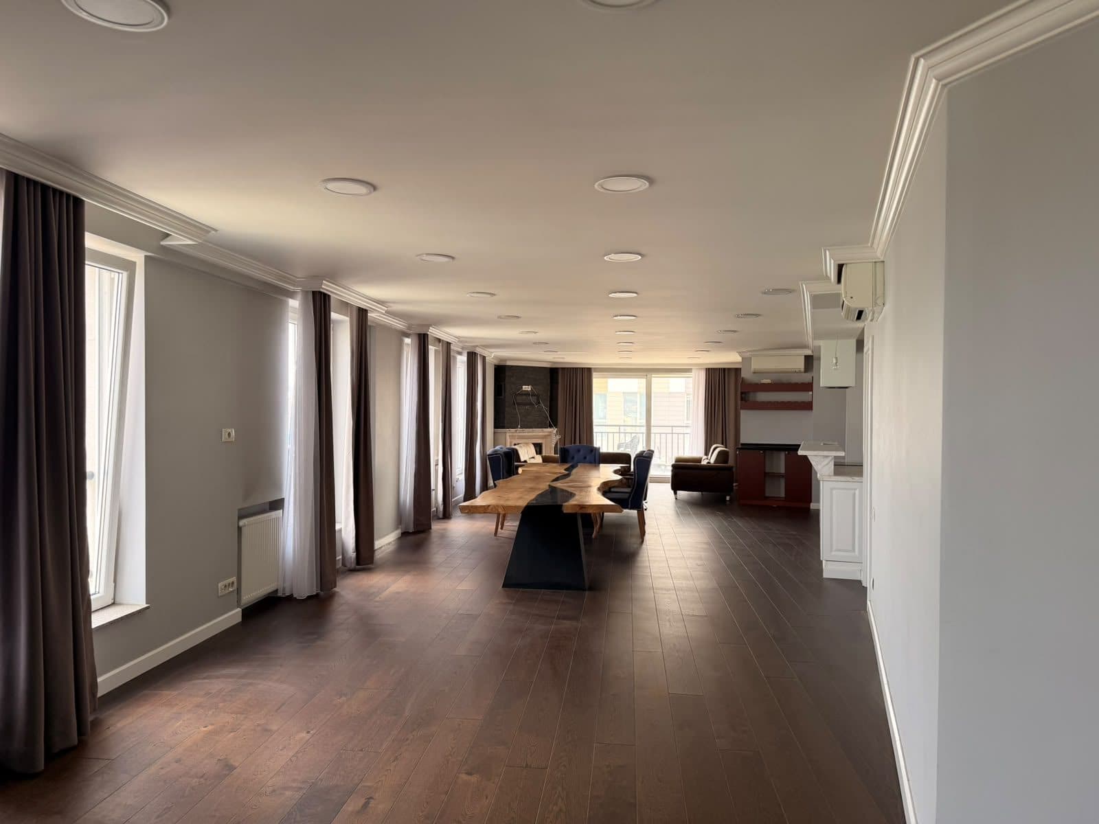 Penthouse në SHITJE – 245 m² + 25 m² 3