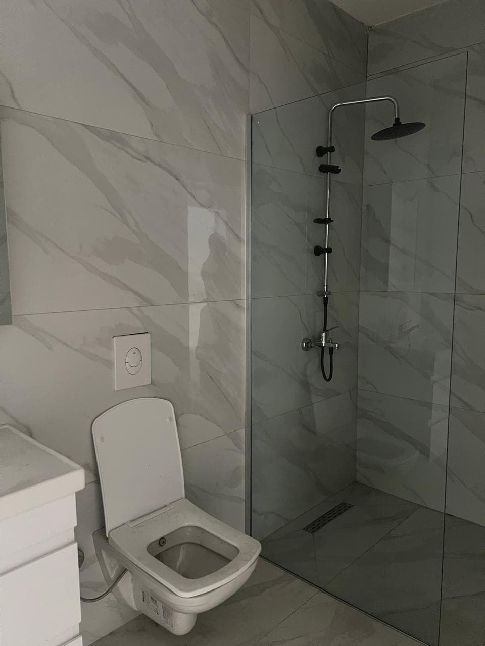 Apartament për SHITJE – 180 m² | Rruga Muharrem Fejza, Prishtinë