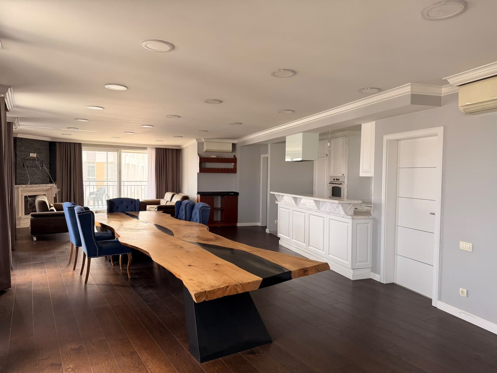 Penthouse në SHITJE – 245 m² + 25 m² 2