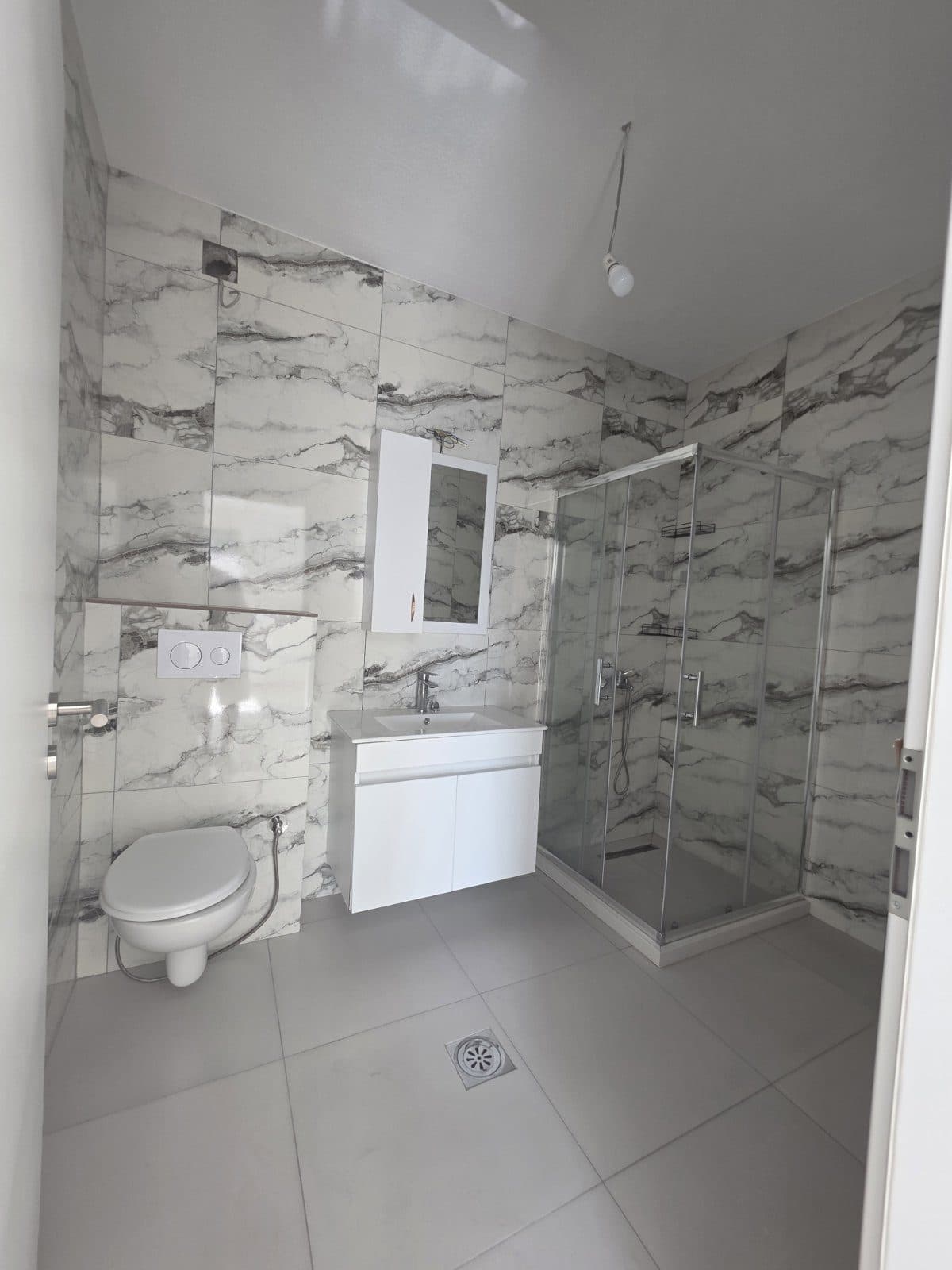 Penthouse për Shitje – 230 m² | Rruga Remzi Hoxha, Ferizaj