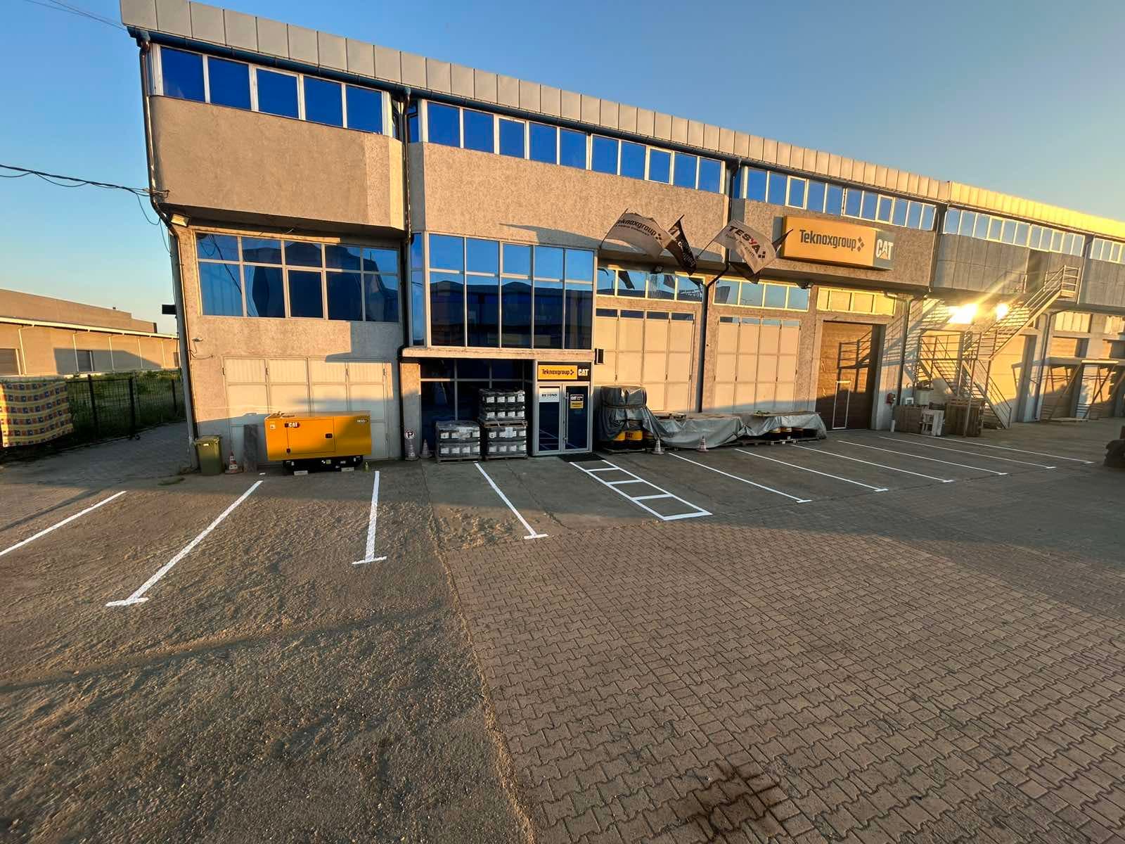Hapësirë Afariste me QIRA – 900 m²