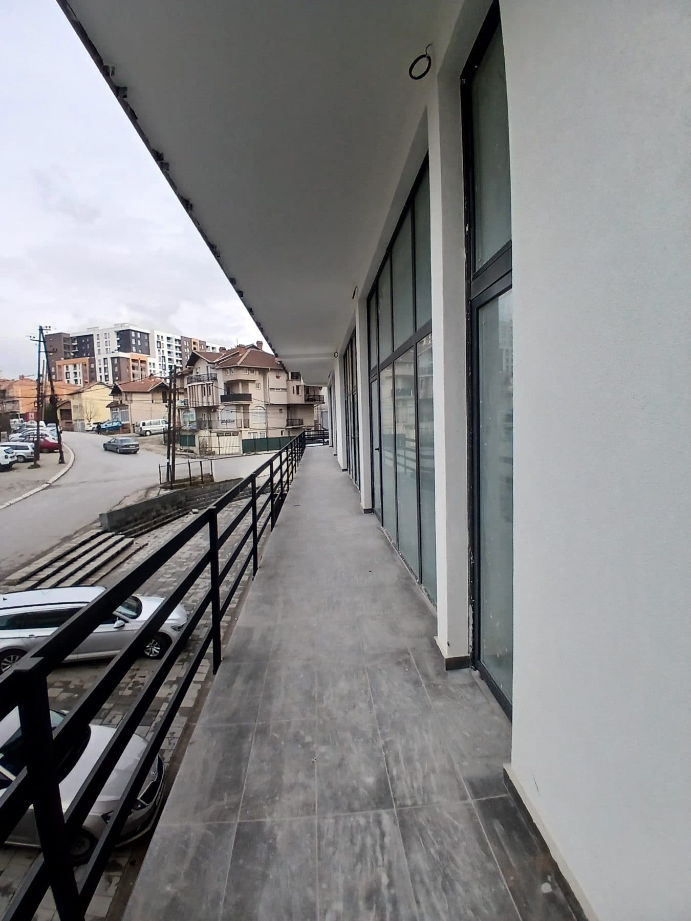 Lokal në SHITJE / QIRA – 110 m² | Bregu 3