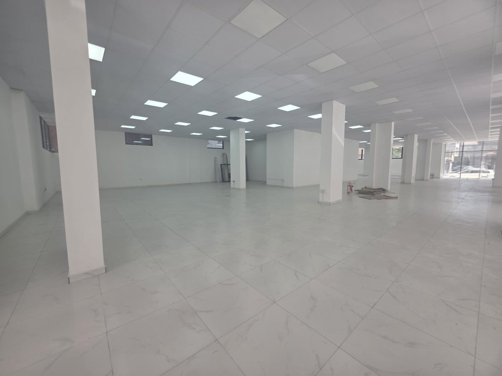 Lokal me QIRA – 400 m² | Fushë Kosovë 3