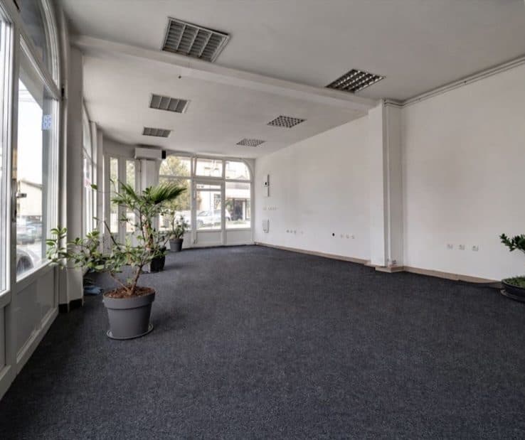 LOKAL ME QIRA – 320 m² | RRUGA GAZMEND 3
