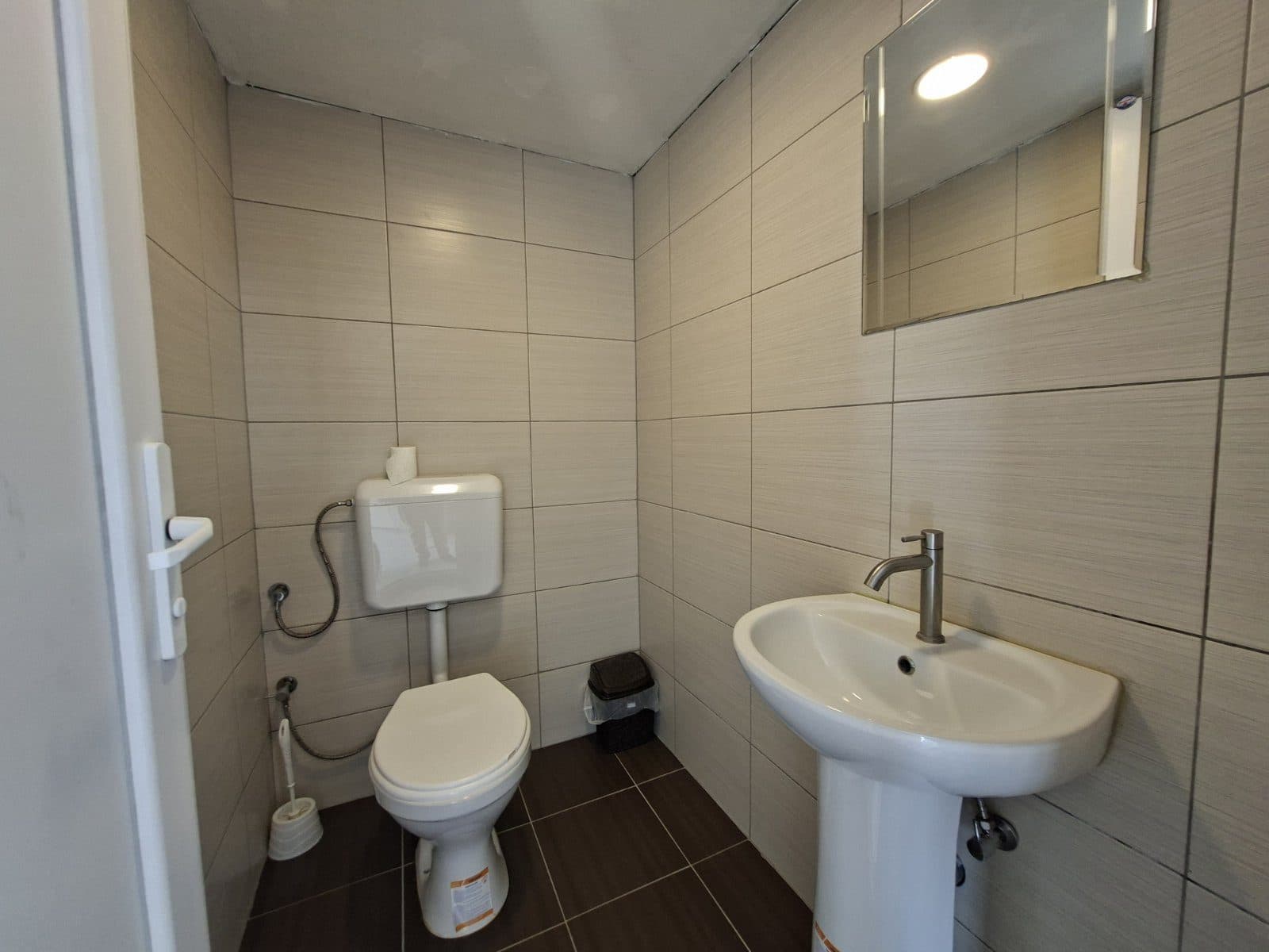 Lokal me QIRA – 130 m² | Arbëri 3