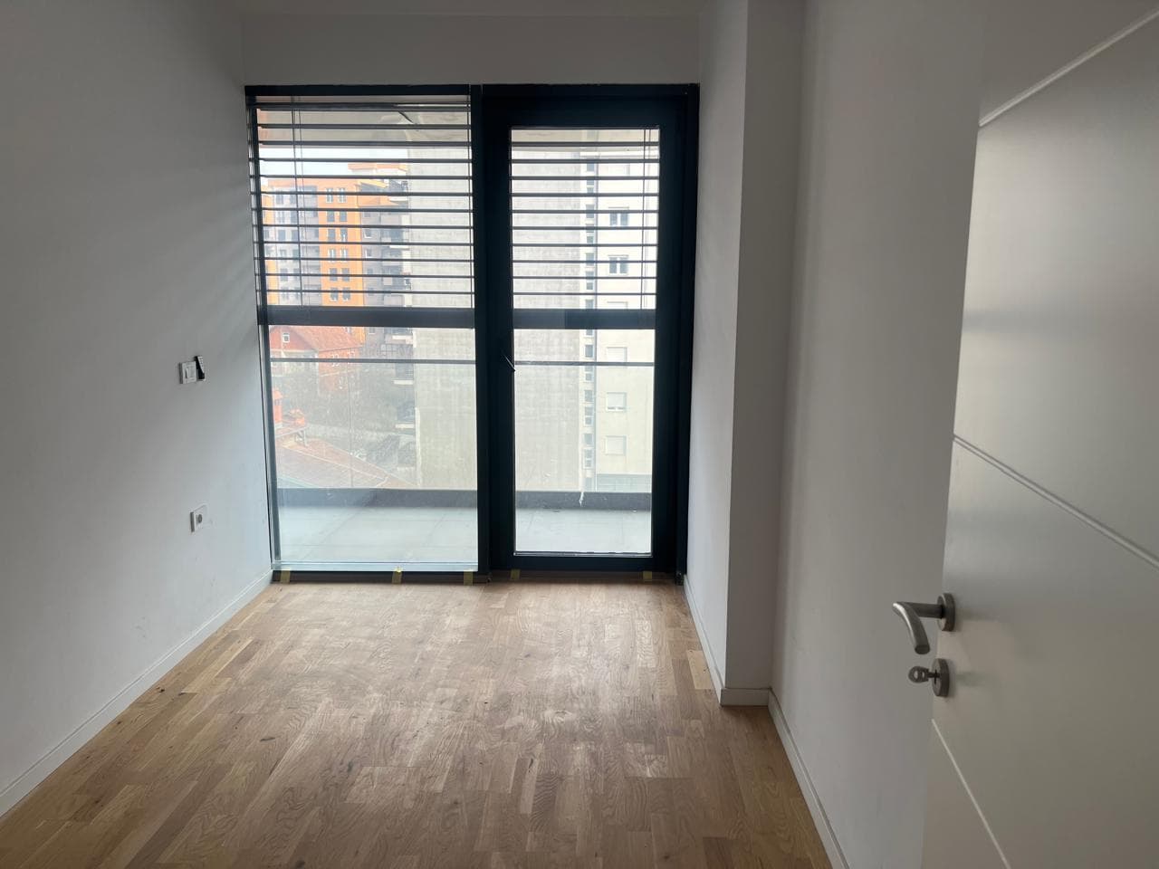 Apartament për SHITJE – 180 m² | Rruga Muharrem Fejza, Prishtinë