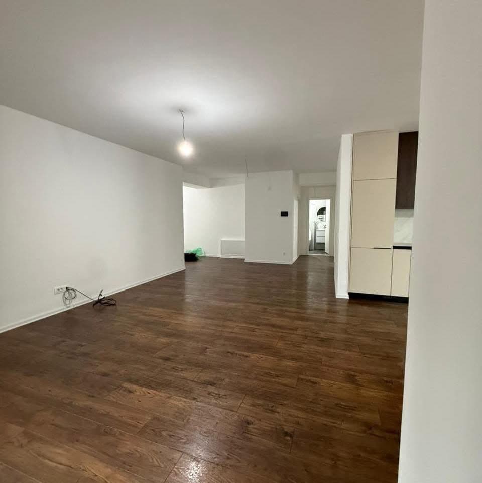 HAPËSIRË ZYRE PËR QIRA – 105 m² 3