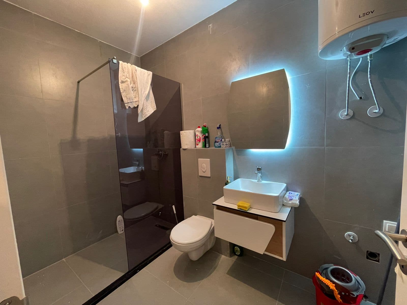 Banesë me QIRA ose në SHITJE – 88 m² 3