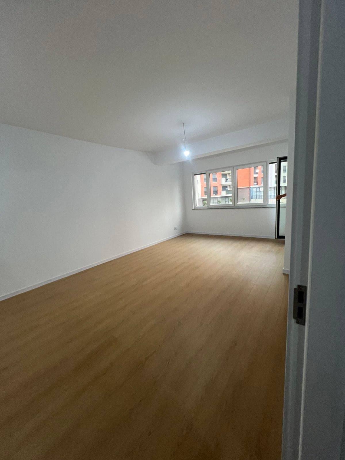 APARTAMENT PËR QIRA – 89 m² 4