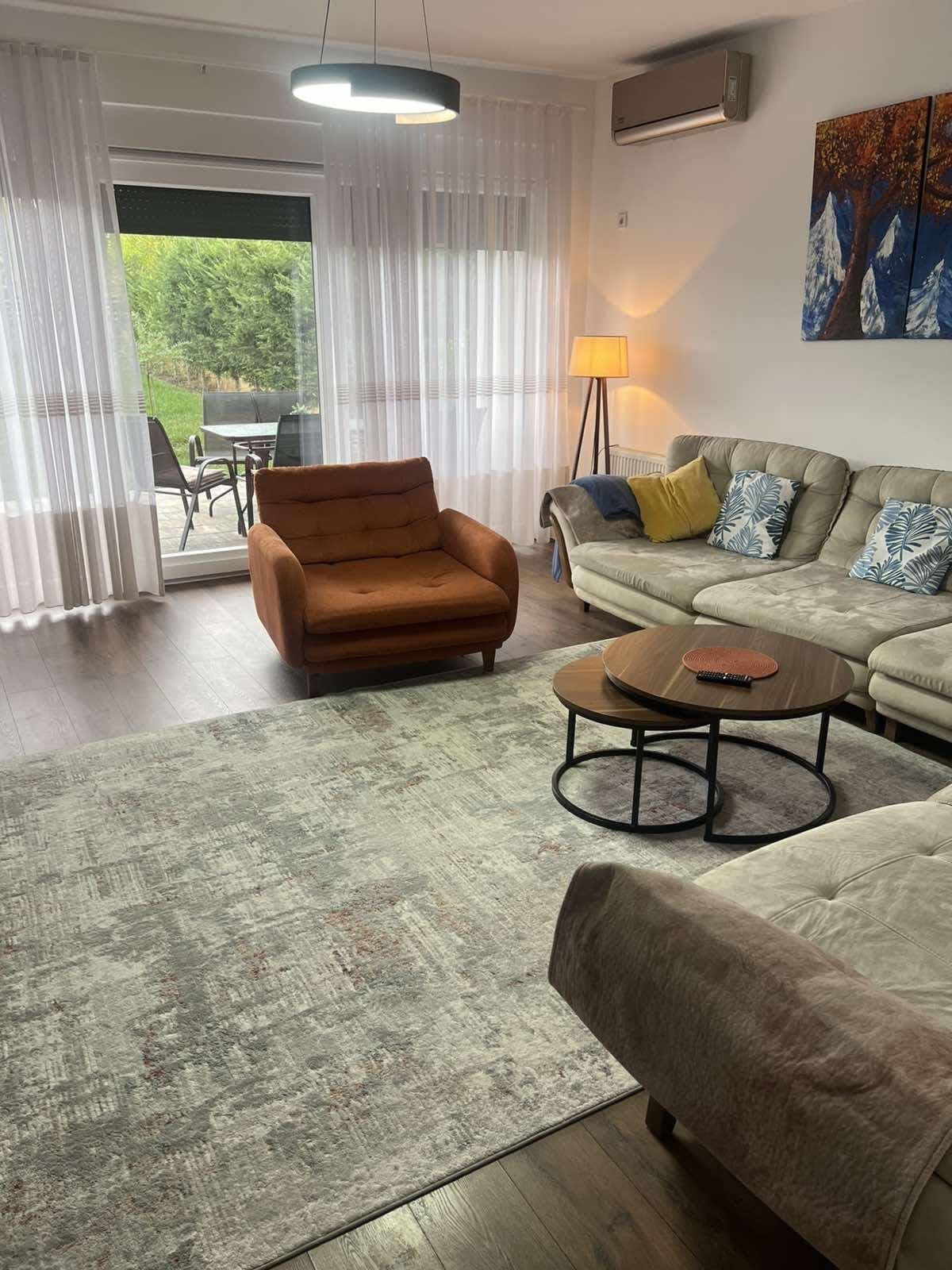 Shtëpi Premium në SHITJE – 300 m² 2