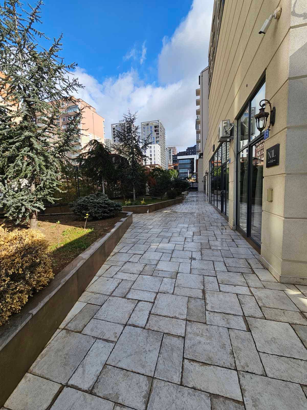 APARTAMENT PËR QIRA – 100 m² 2