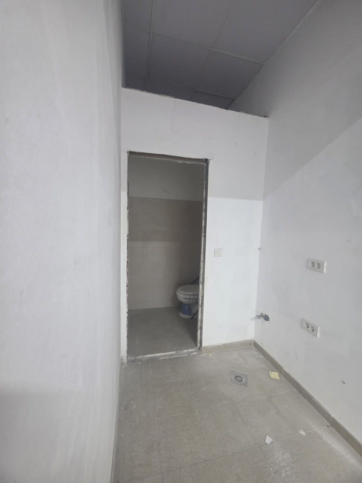 Hapësirë Komerciale SHITJE / QIRA – 66.03 m² | Dragodan, Prishtinë