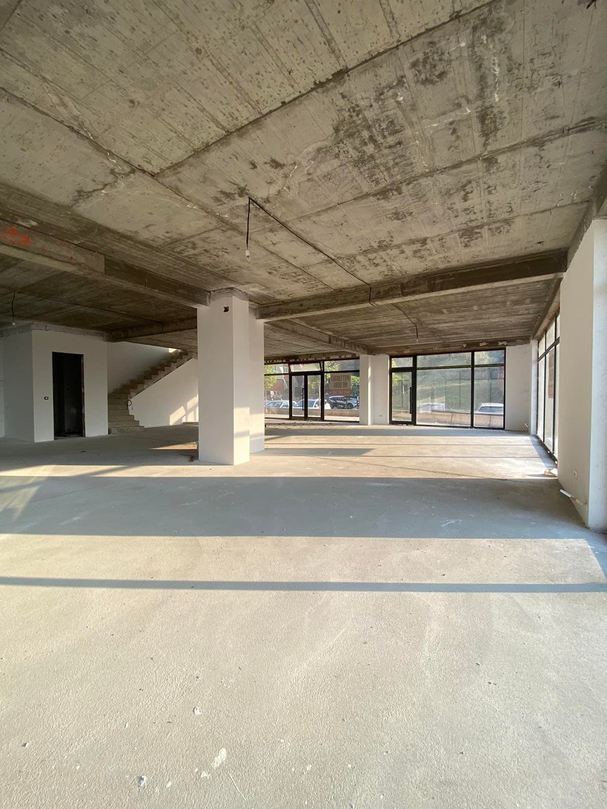 Hapësirë Komerciale për Qira – 830 m² | Kompleksi Blerti 2, Kalabri, Prishtinë
