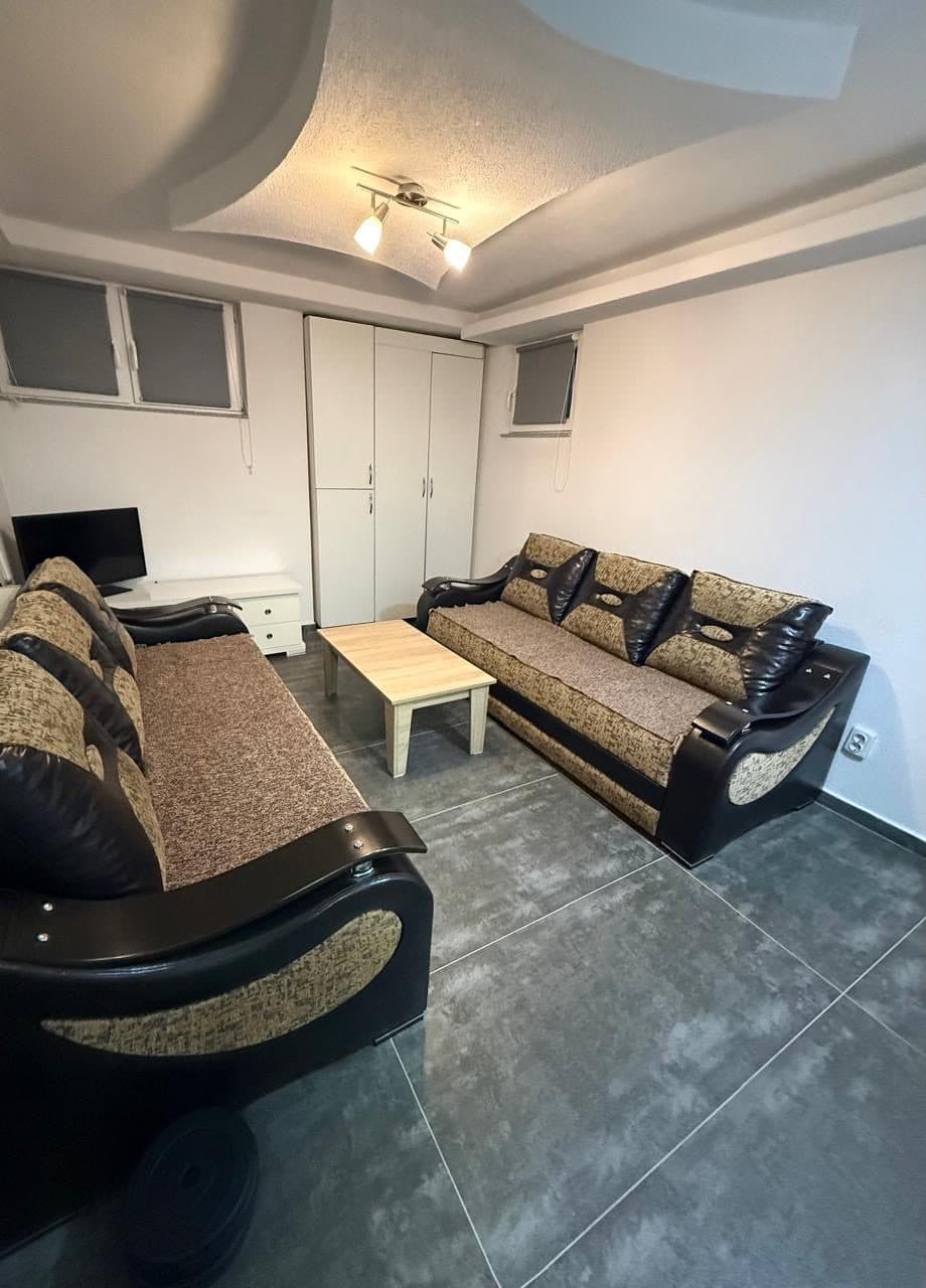 APARTAMENT PËR QIRA – 30 m²