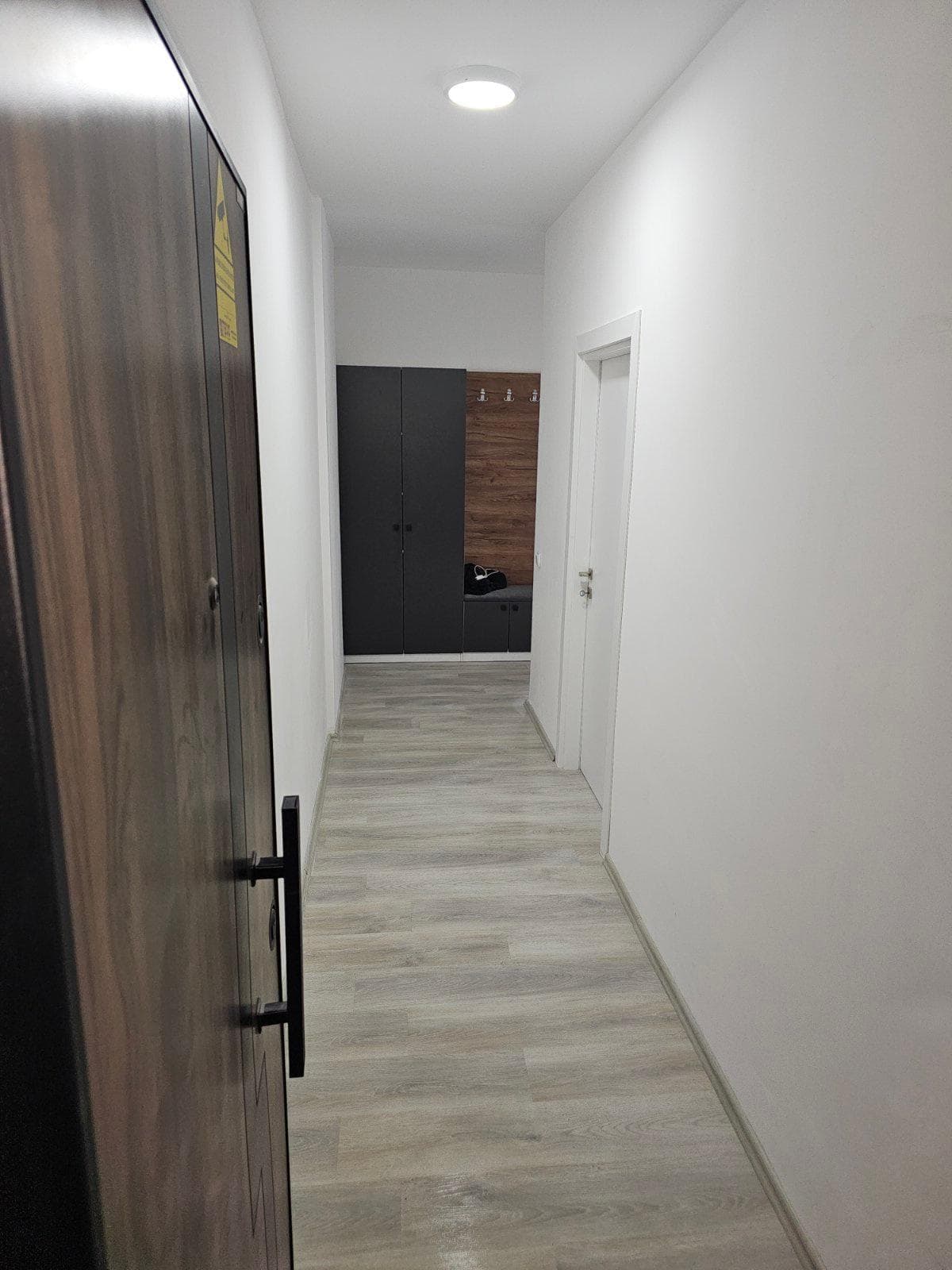 APARTAMENT PËR QIRA – 86.30 m²