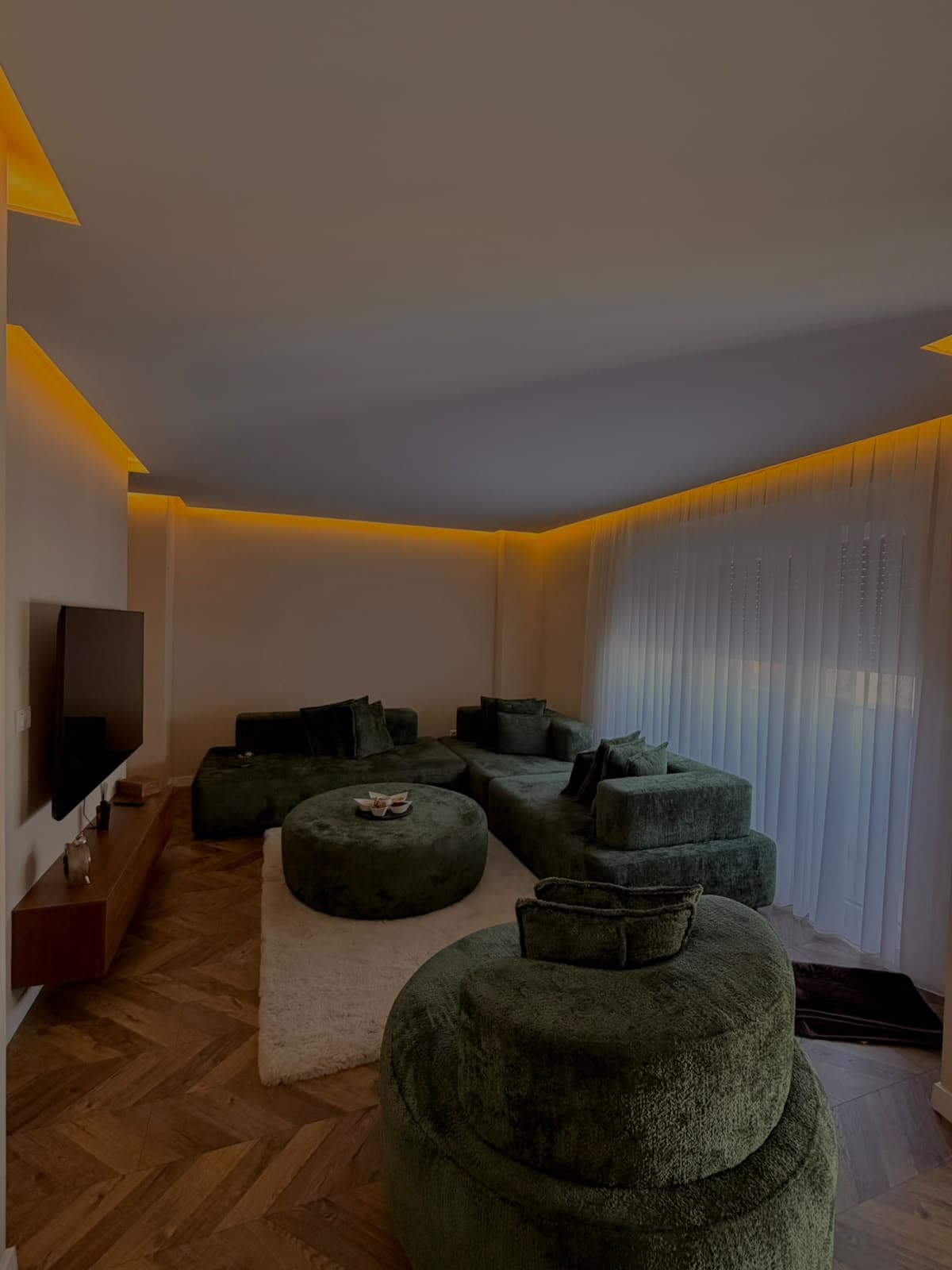 APARTAMENT I MOBILUAR PËR SHITJE – 63 m² 3
