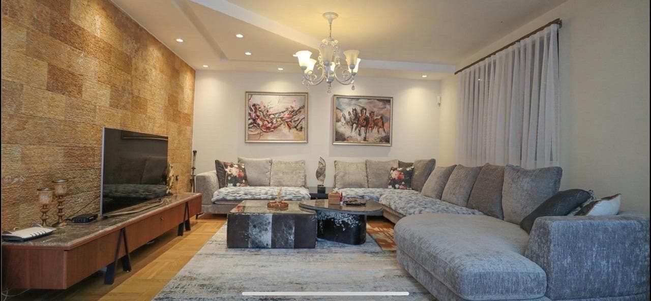 Shtëpi LUKSOZE në SHITJE – 320 m² 3