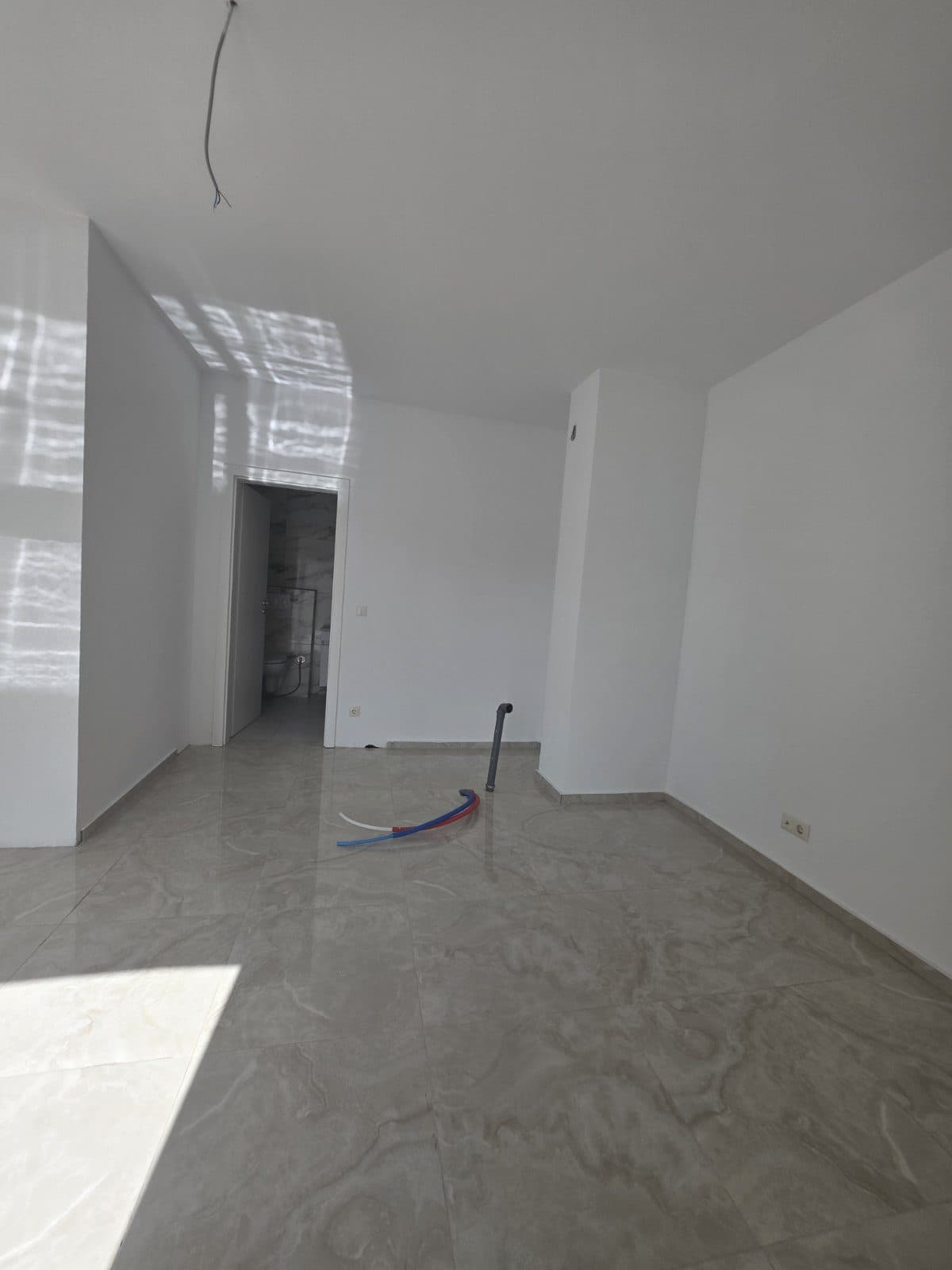 Penthouse në Shitje – 230 m² | Rr