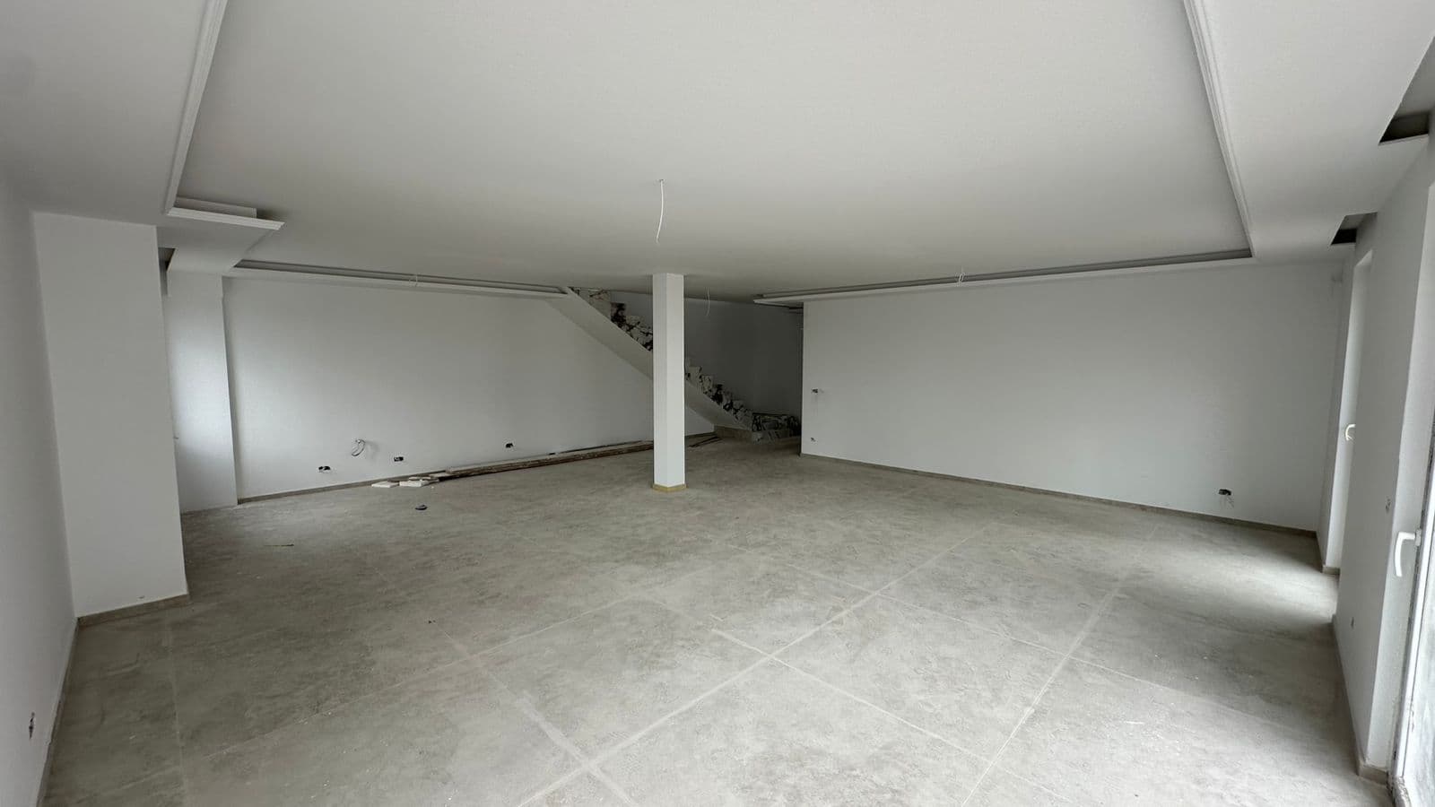 Shtëpi në SHITJE – 240 m² | Çagllavicë