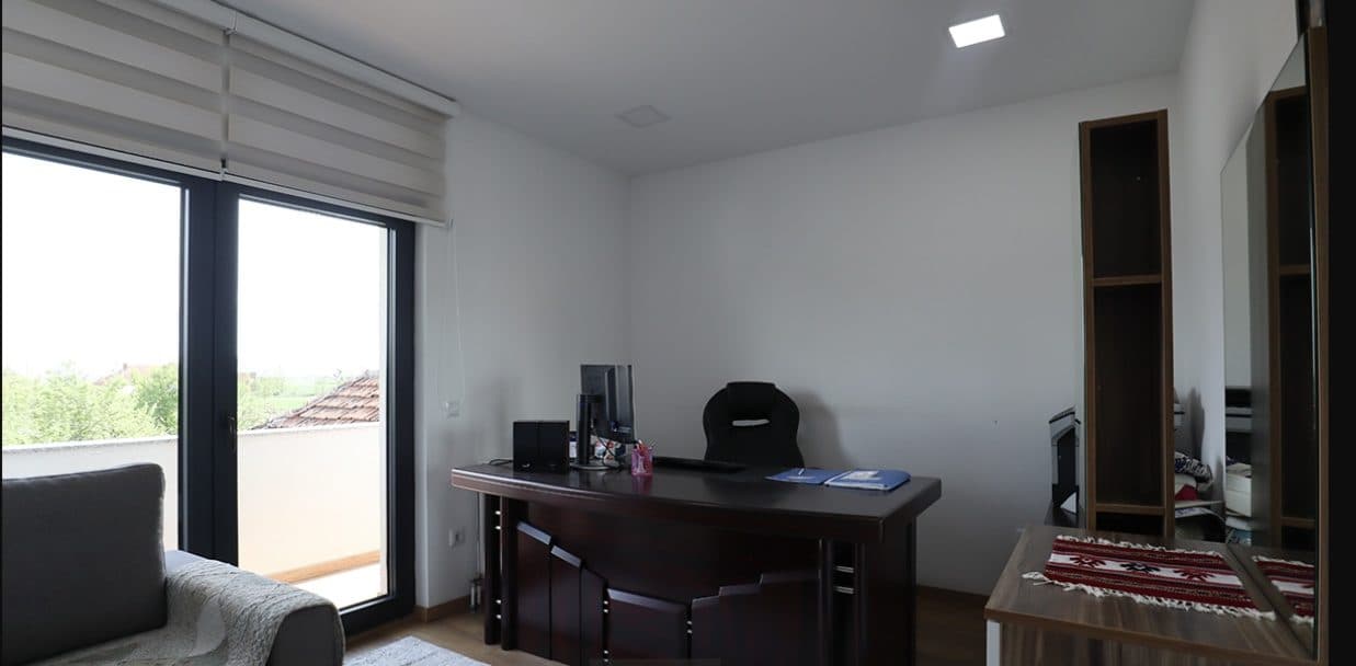Shtëpi në SHITJE – 200 m² | Preoc,