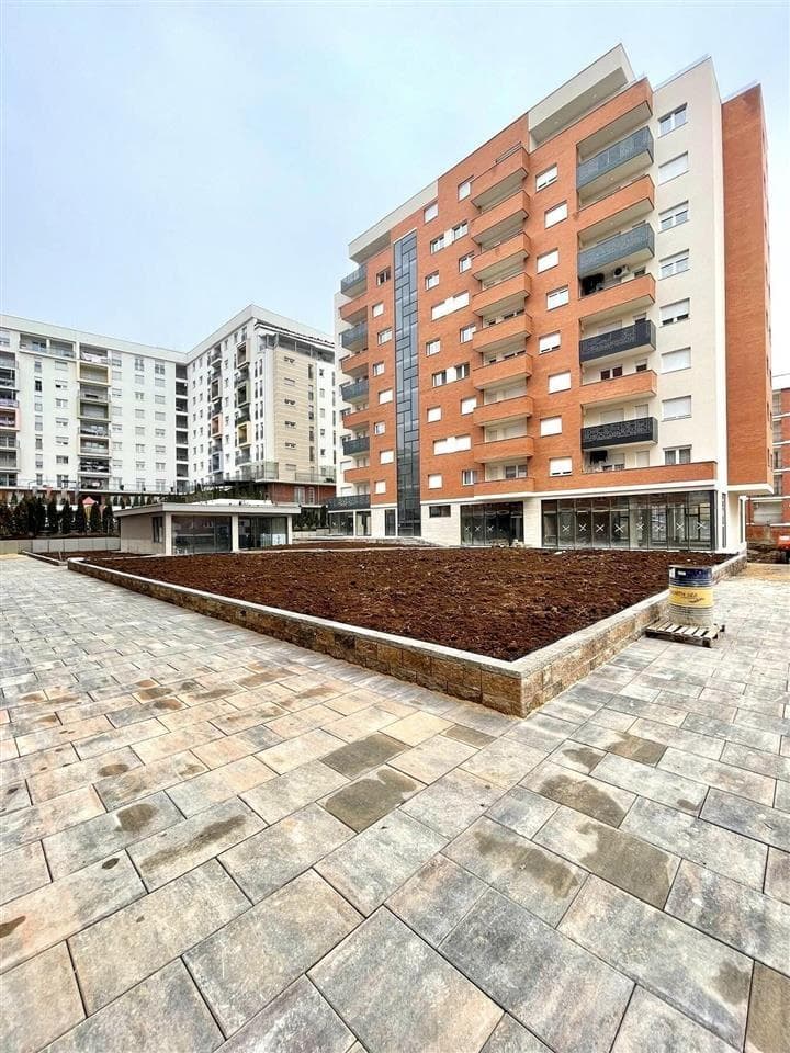 APARTAMENT PËR QIRA – 84 m²