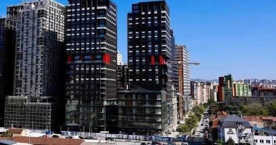 HAPËSIRË ZYRE PËR QIRA – 99 m²