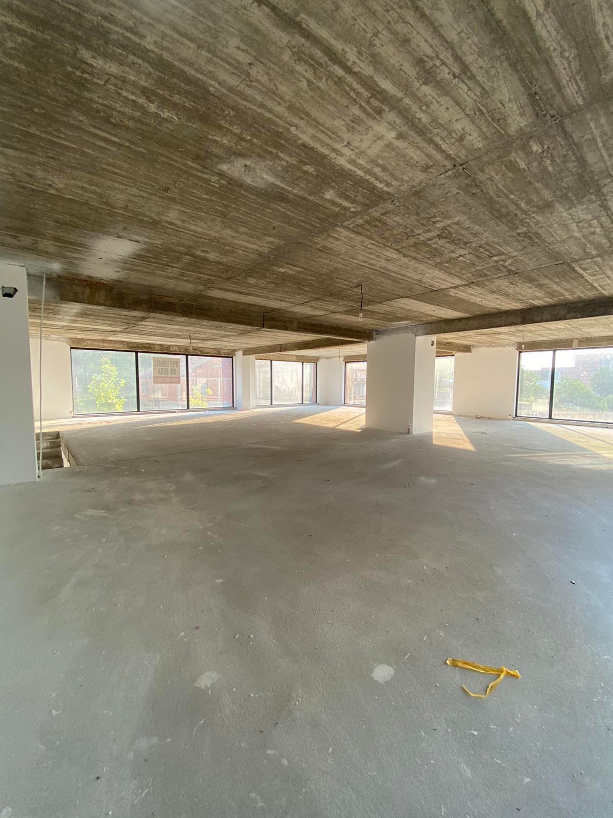 Hapësirë Komerciale për Qira – 830 m² | Kompleksi Blerti 2, Kalabri, Prishtinë