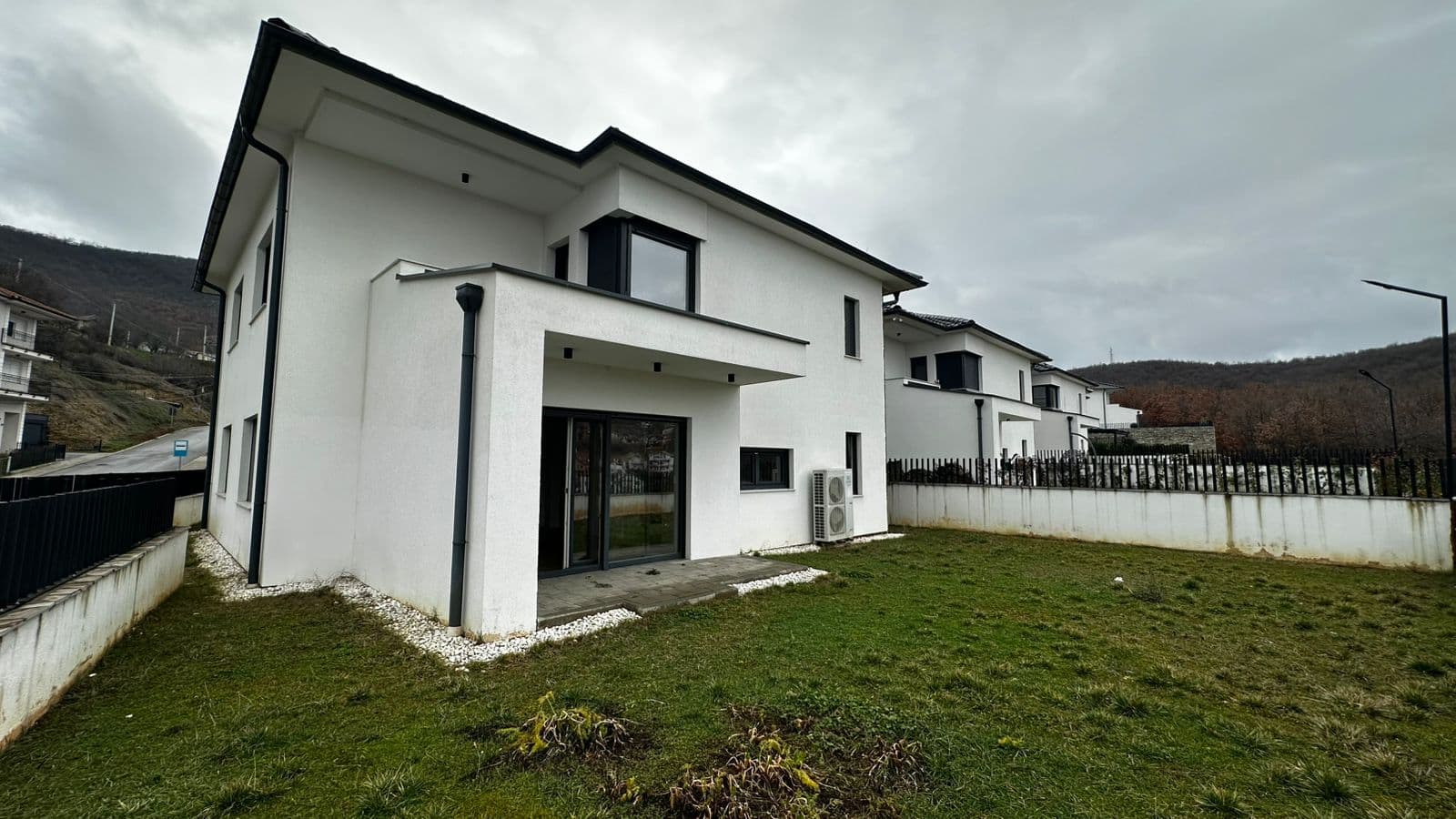 Shtëpi PËR SHITJE – 332 m² | Sofalia Hills, Prishtinë