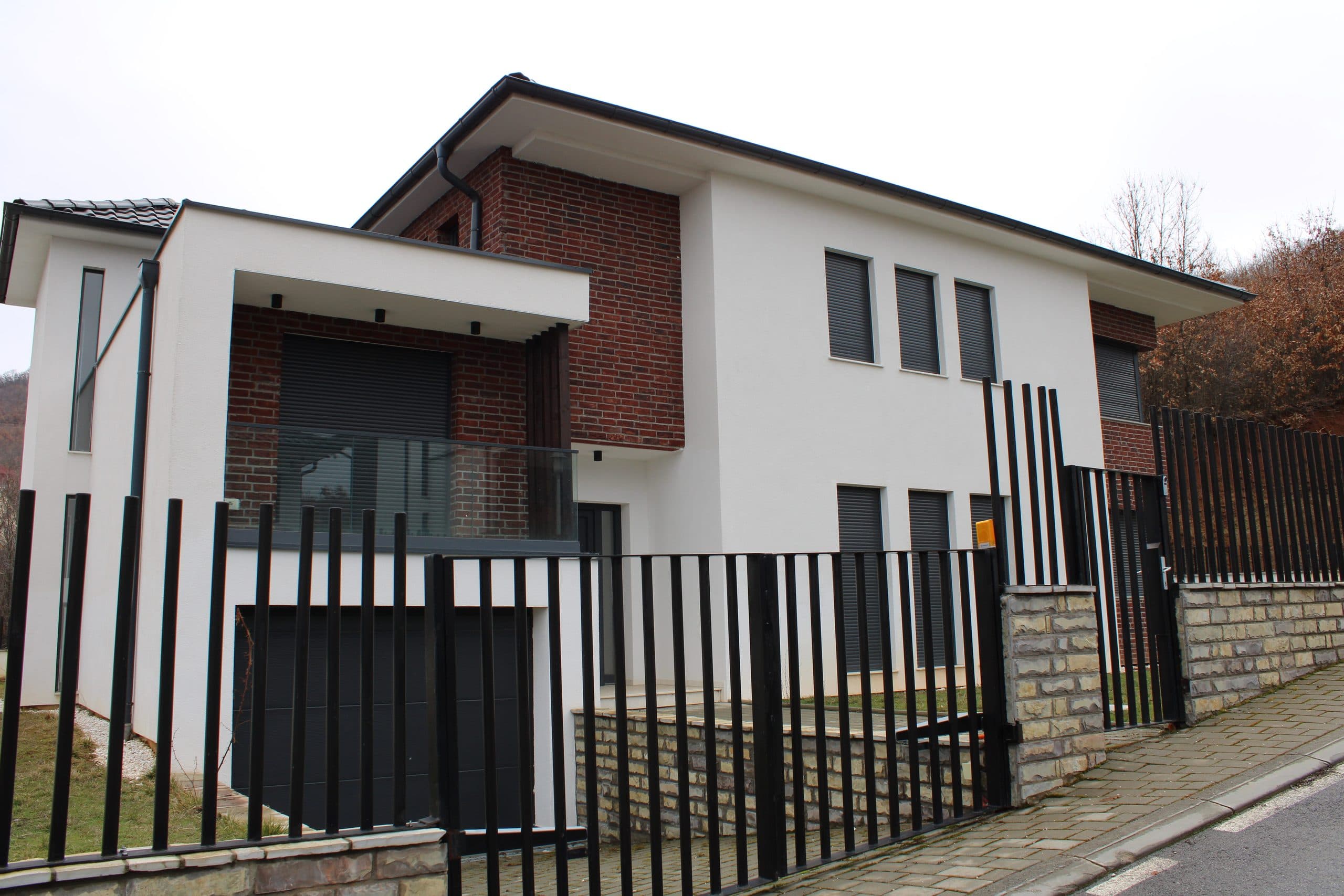 Shtëpi në SHITJE – 273 m² | Sofalia