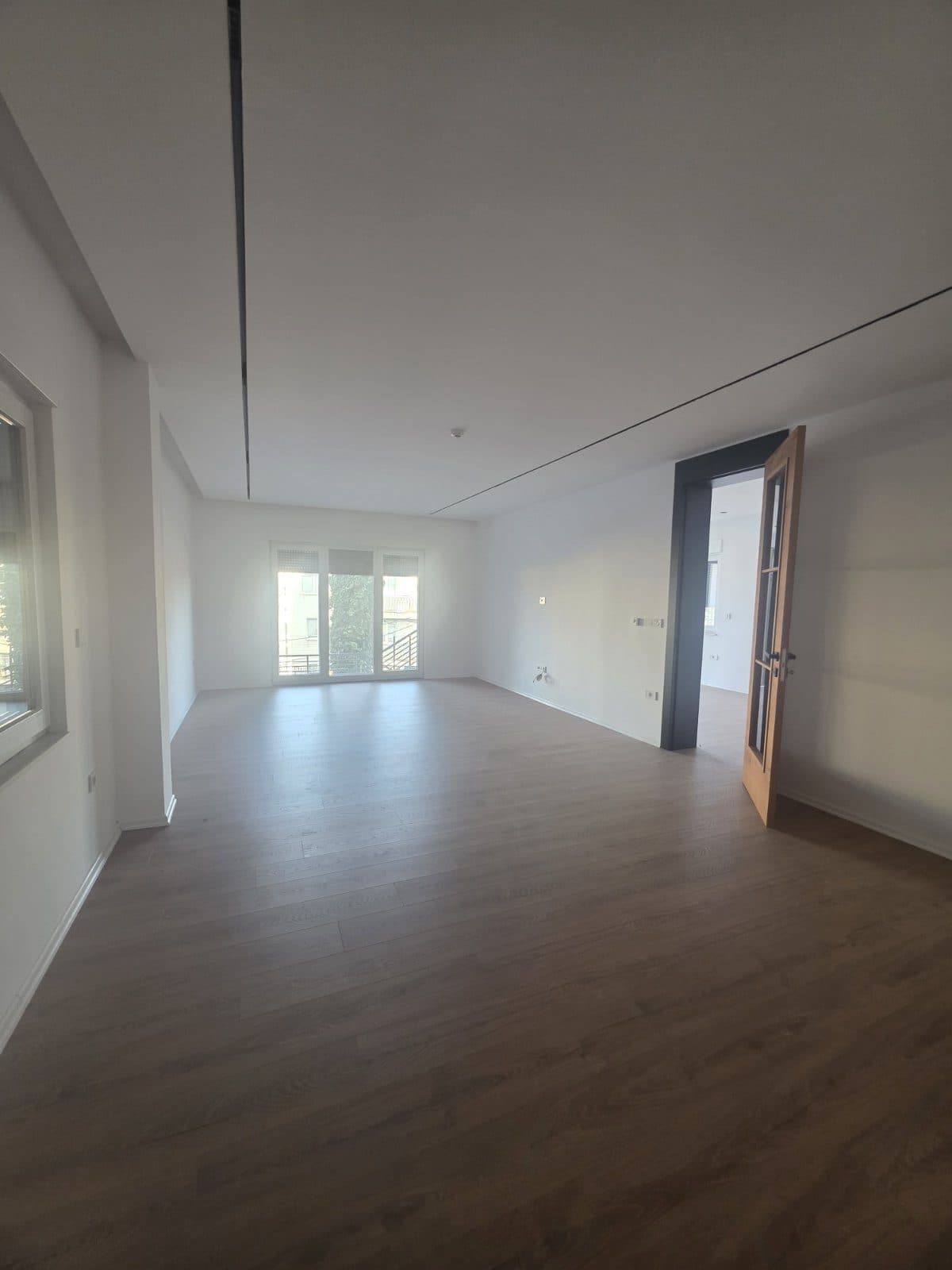 SHTËPI LUKSOZE PËR QIRA – 800 m² | DRAGODAN, PRISHTINË | €4,000/MUAJ 4