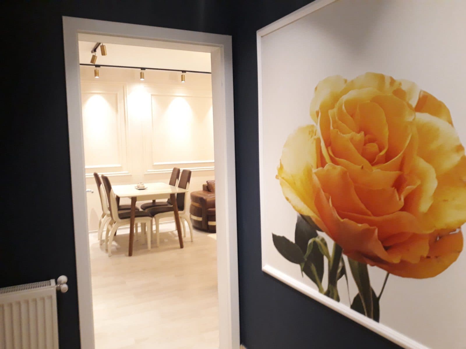 APARTAMENT PËR QIRA – 85 m²