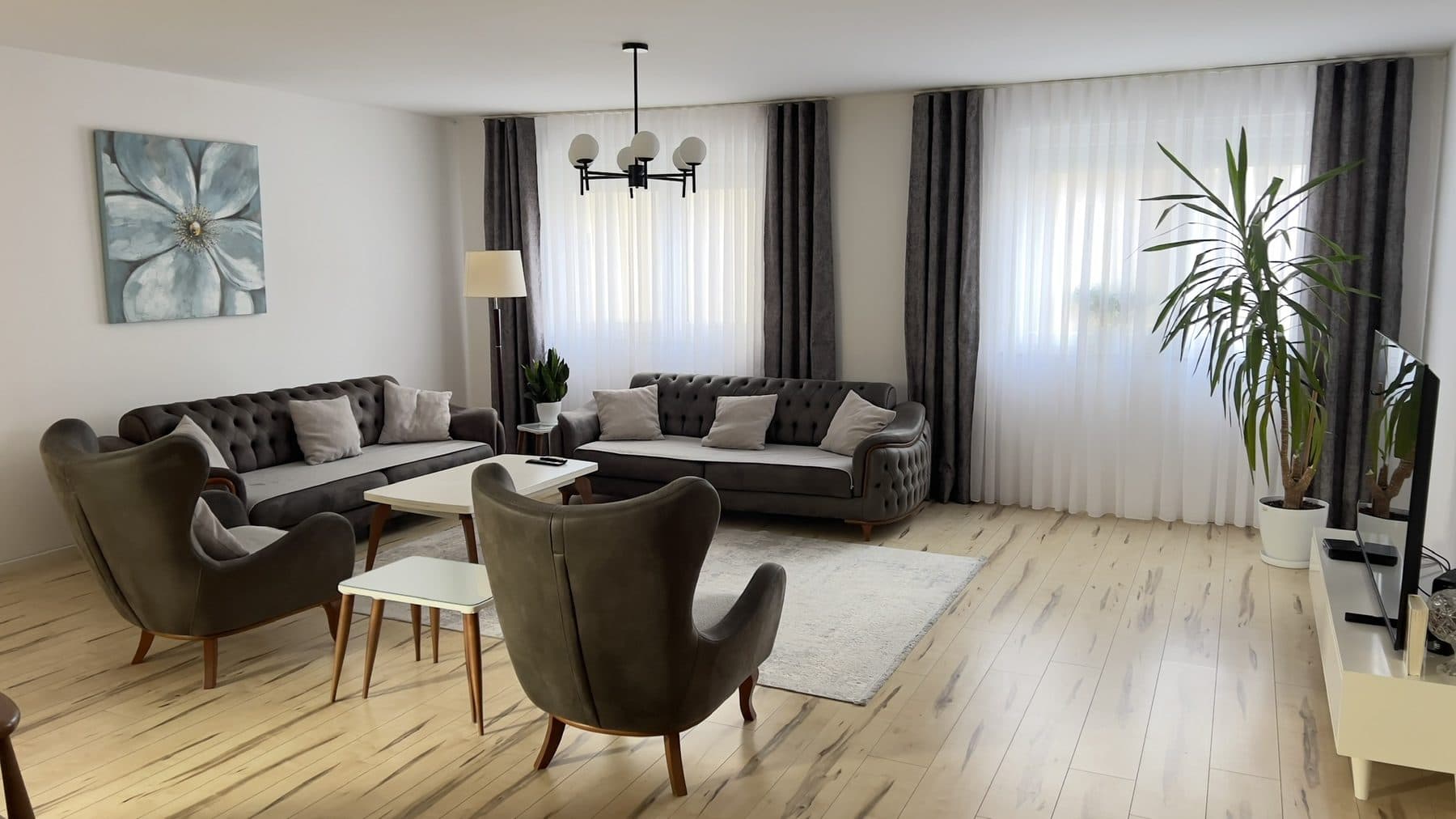 APARTAMENT LUKS PËR SHITJE – 160 m² | FUSHË KOSOVË