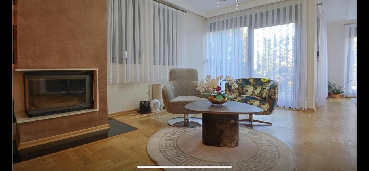 Shtëpi LUKSOZE në SHITJE – 320 m² 2