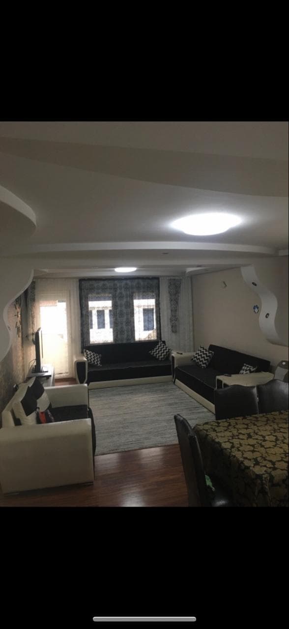 Kati i shtëpisë me QIRA – 100 m²