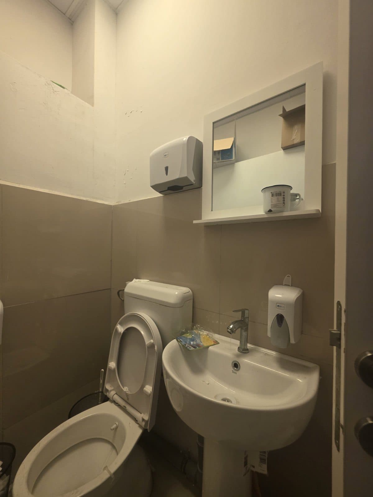 Lokal në SHITJE / QIRA – 200.75 m² 4