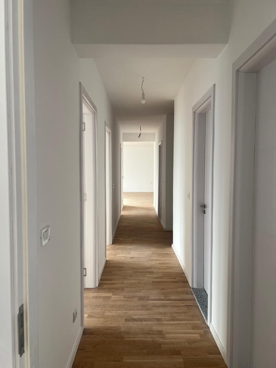 Apartament për SHITJE – 180 m² | Rruga Muharrem Fejza, Prishtinë