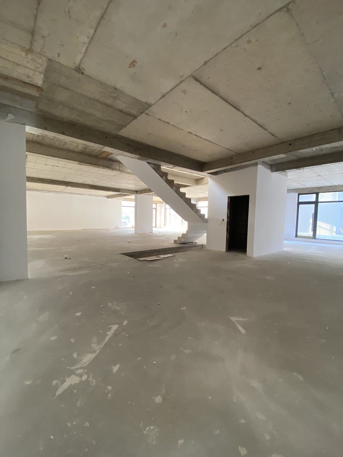 Hapësirë Komerciale për Qira – 830 m² | Kompleksi Blerti 2, Kalabri, Prishtinë