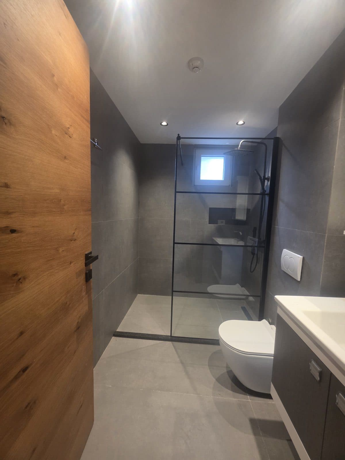 SHTËPI LUKSOZE PËR QIRA – 800 m² | DRAGODAN, PRISHTINË | €4,000/MUAJ